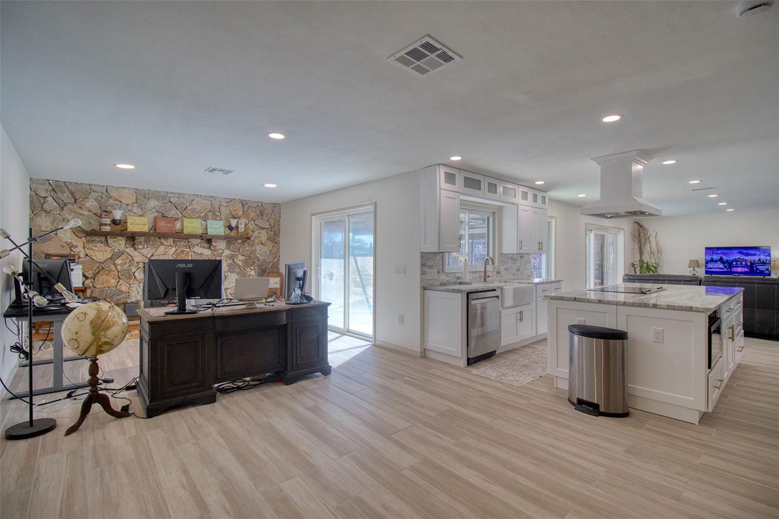 HUDSON BEACH ESTATES - Residential