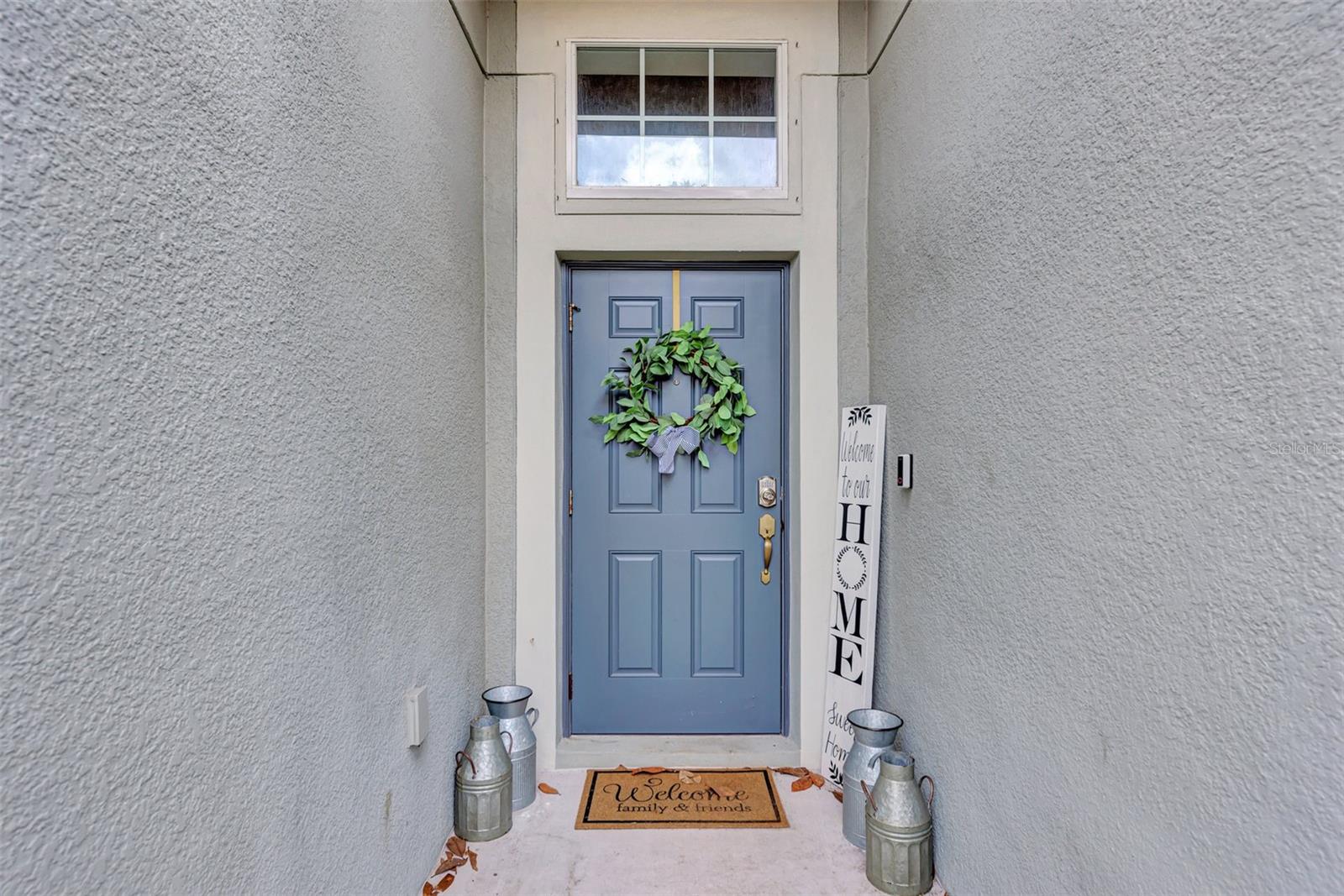 928 MEADOW GLADE DRIVE