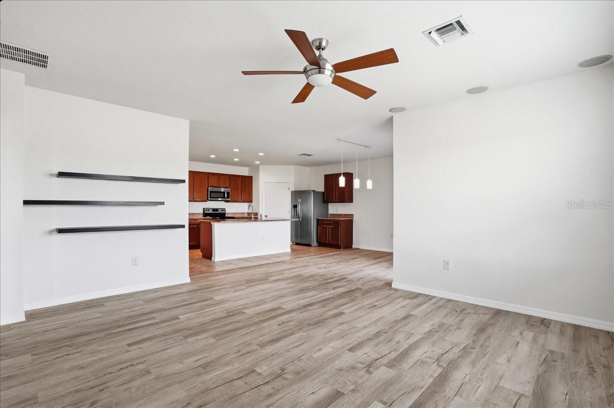 DEL TIERRA PH I - Residential