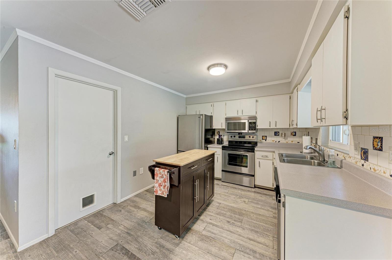 1903 COLLEEN STREET, SARASOTA, FL, 34231 3 1903 COLLEEN STREET