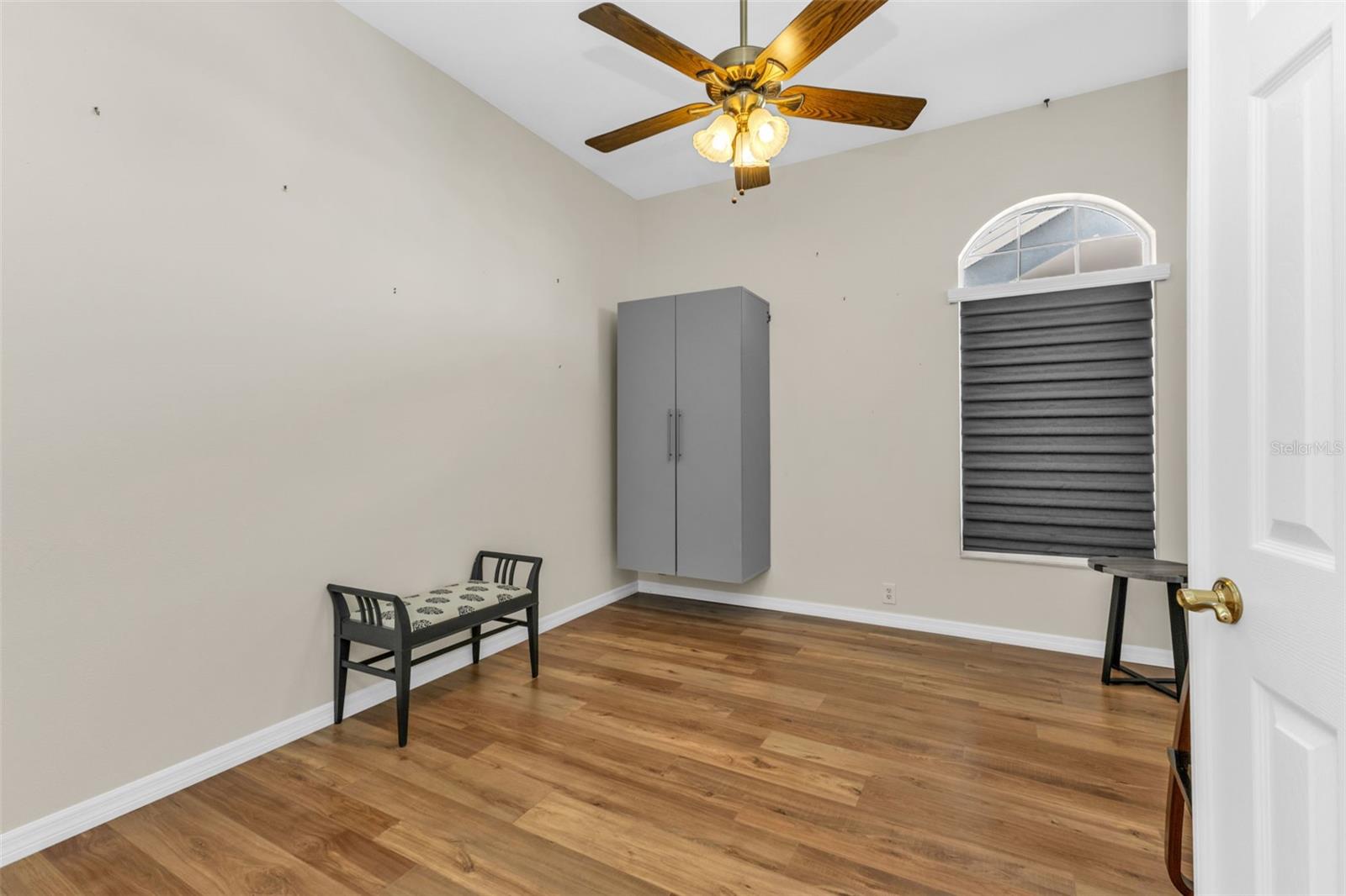 6789 GREENVIEW LANE