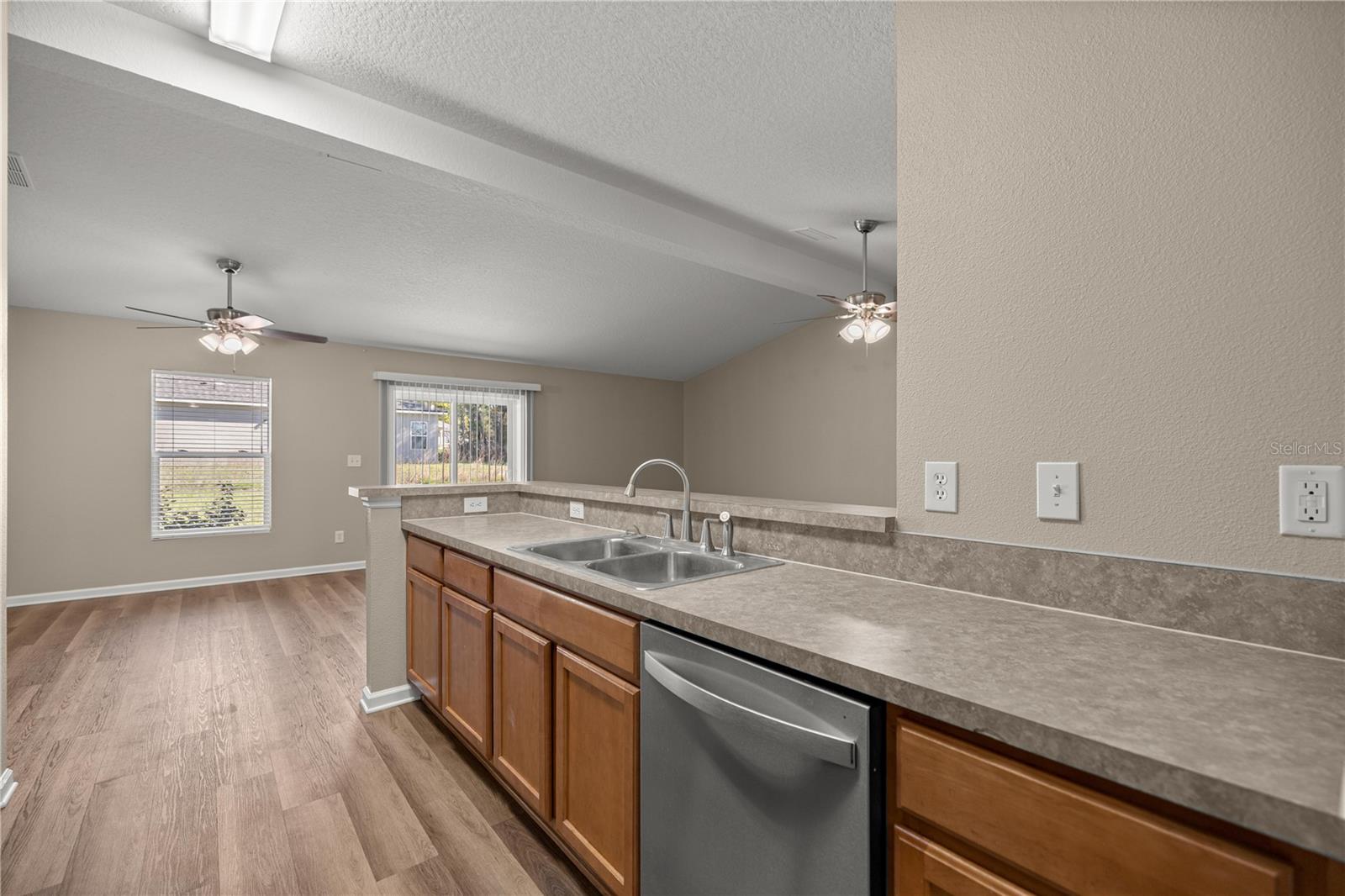 MARION OAKS UN 10 - Residential