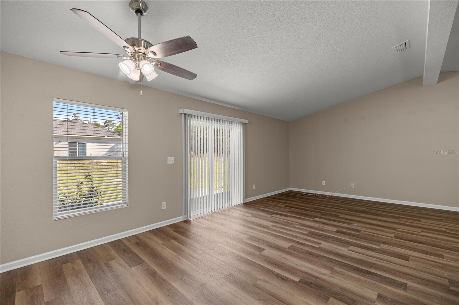 MARION OAKS UN 10 - Residential