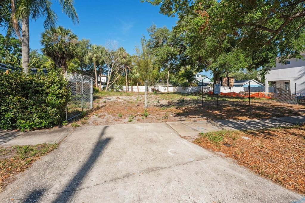 Photo of 1003 S Lois Avenue, Tampa, FL 33629 (MLS # TB8376122)