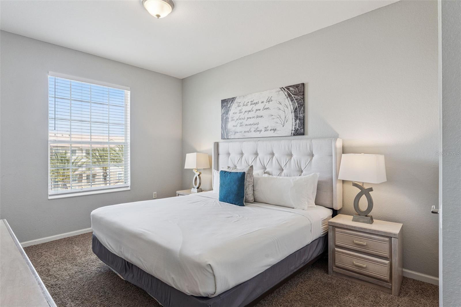 VISTA CAY - Residential