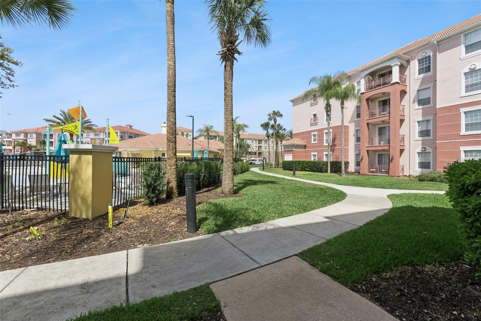 VISTA CAY - Residential