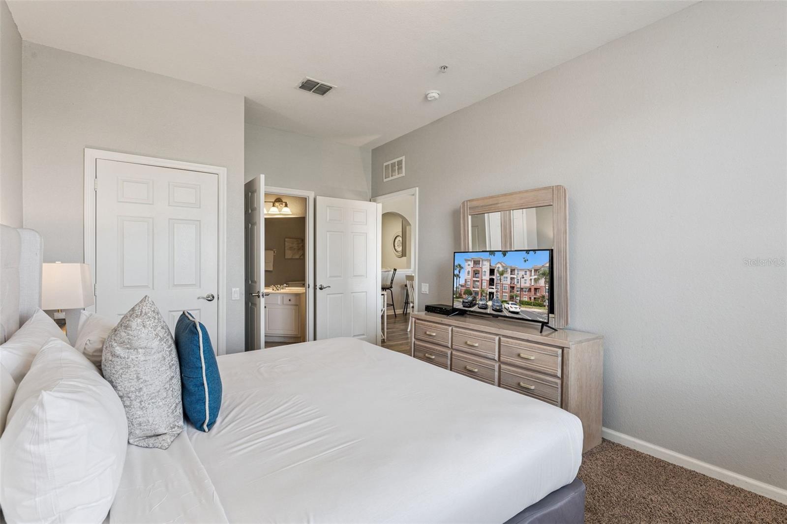 VISTA CAY - Residential