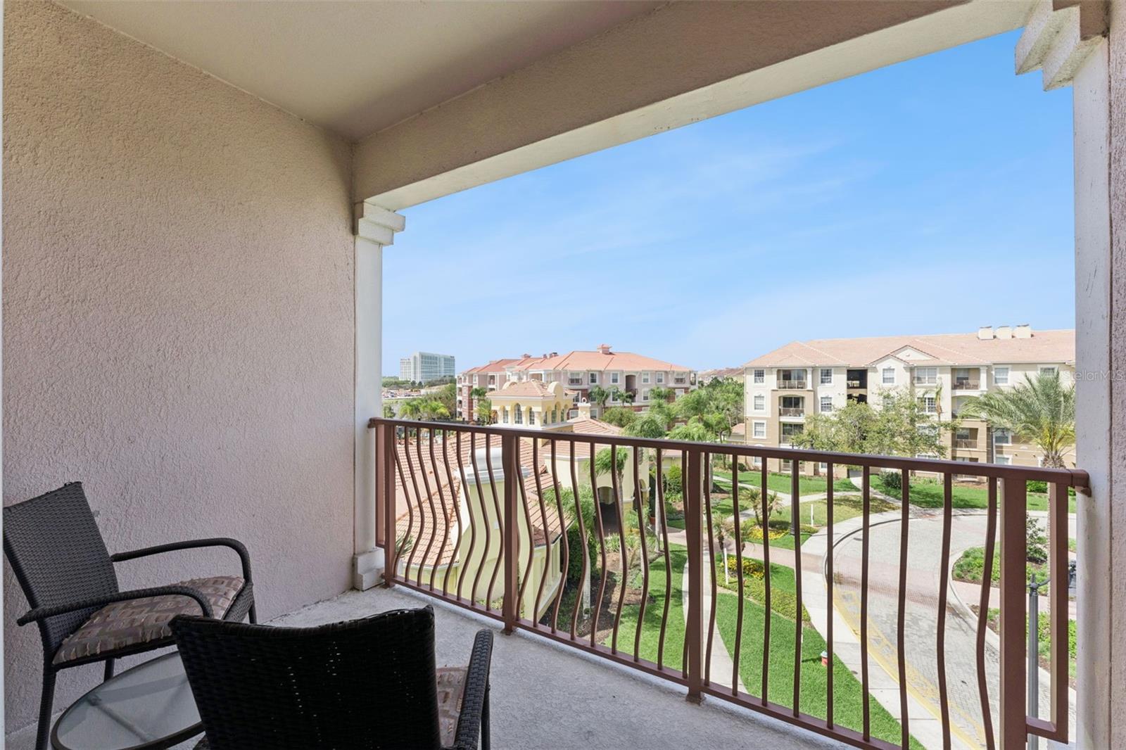 VISTA CAY - Residential