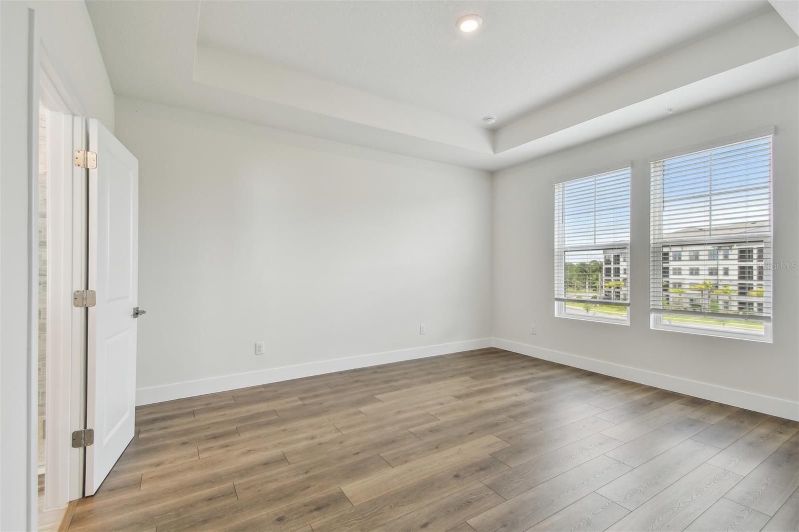 EMERALD LANDING AT WATERSIDE - Residential