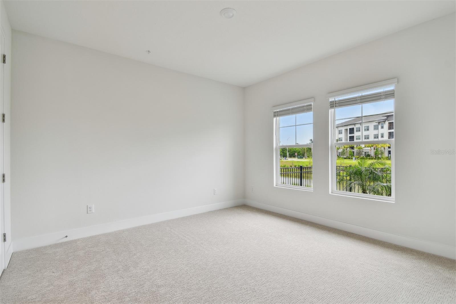EMERALD LANDING AT WATERSIDE - Residential