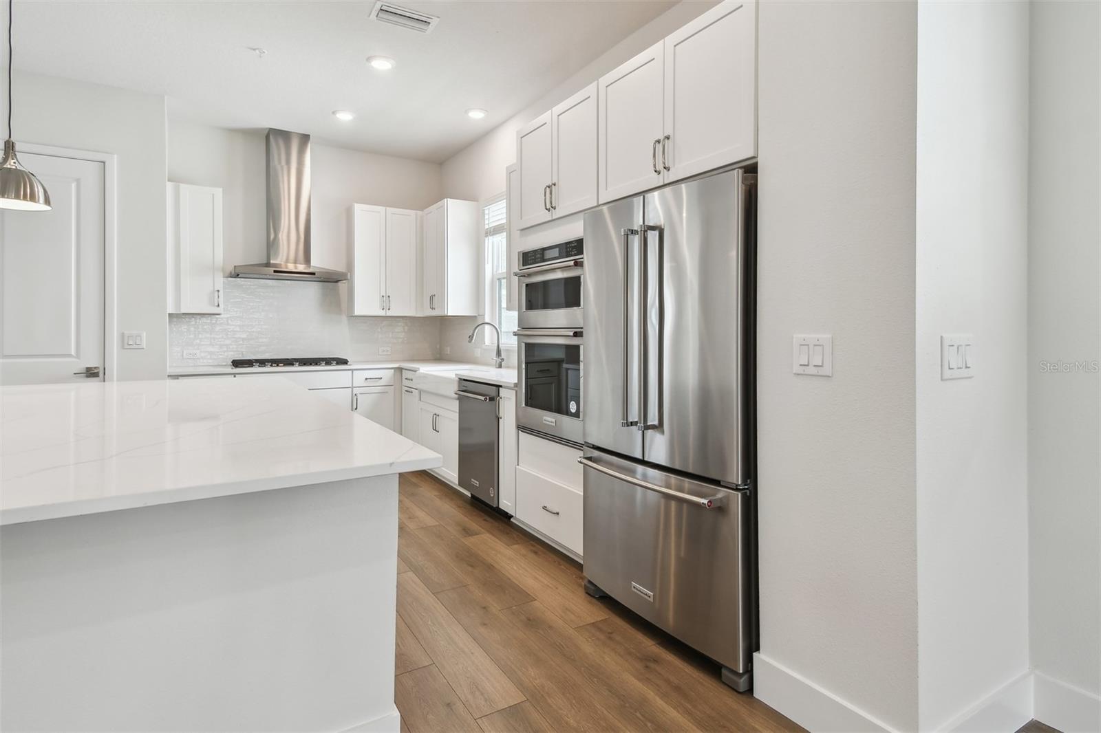 EMERALD LANDING AT WATERSIDE - Residential
