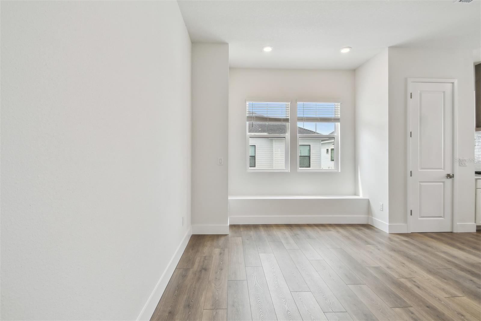 EMERALD LANDING AT WATERSIDE - Residential