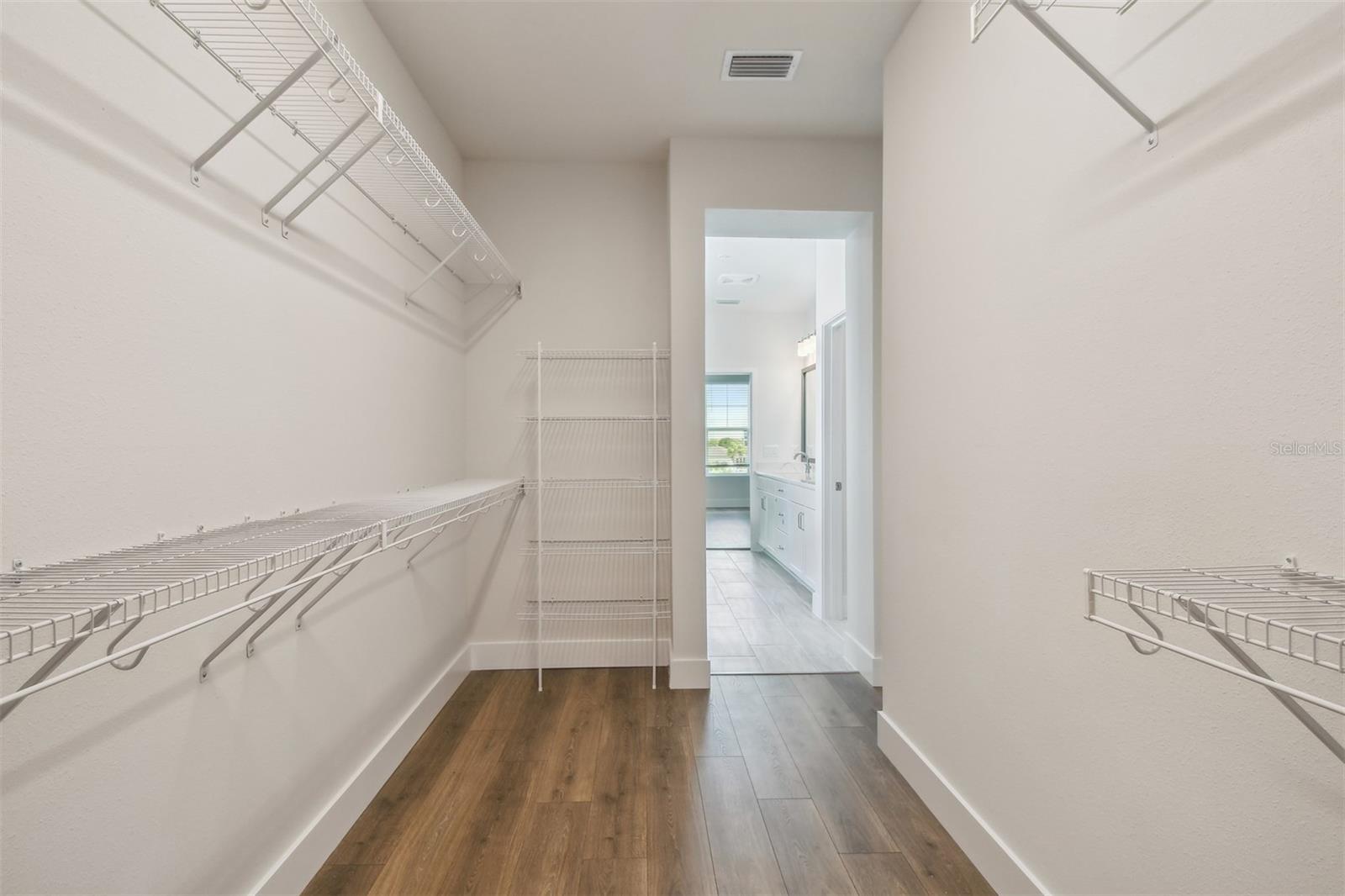 EMERALD LANDING AT WATERSIDE - Residential