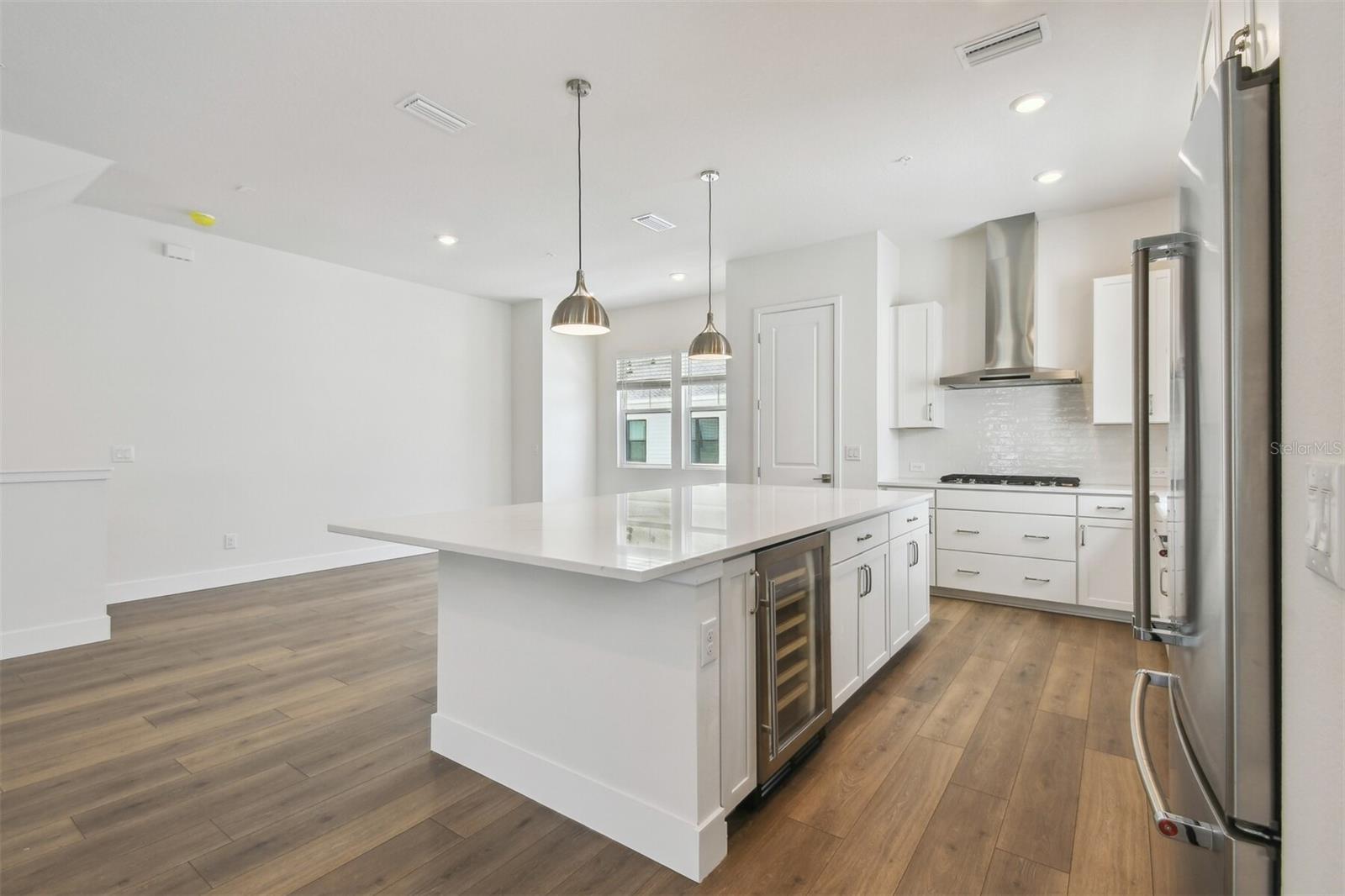 EMERALD LANDING AT WATERSIDE - Residential