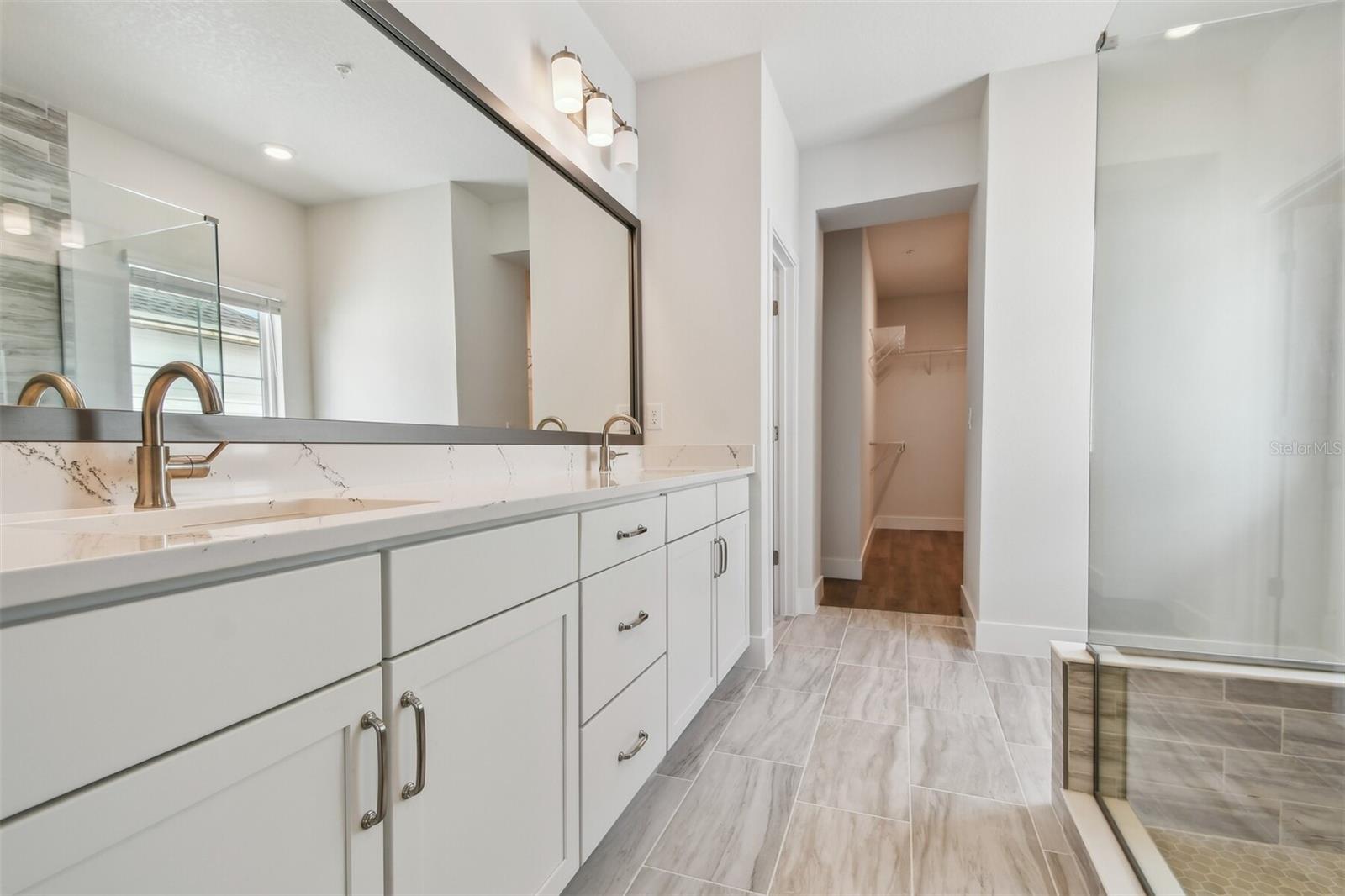 EMERALD LANDING AT WATERSIDE - Residential