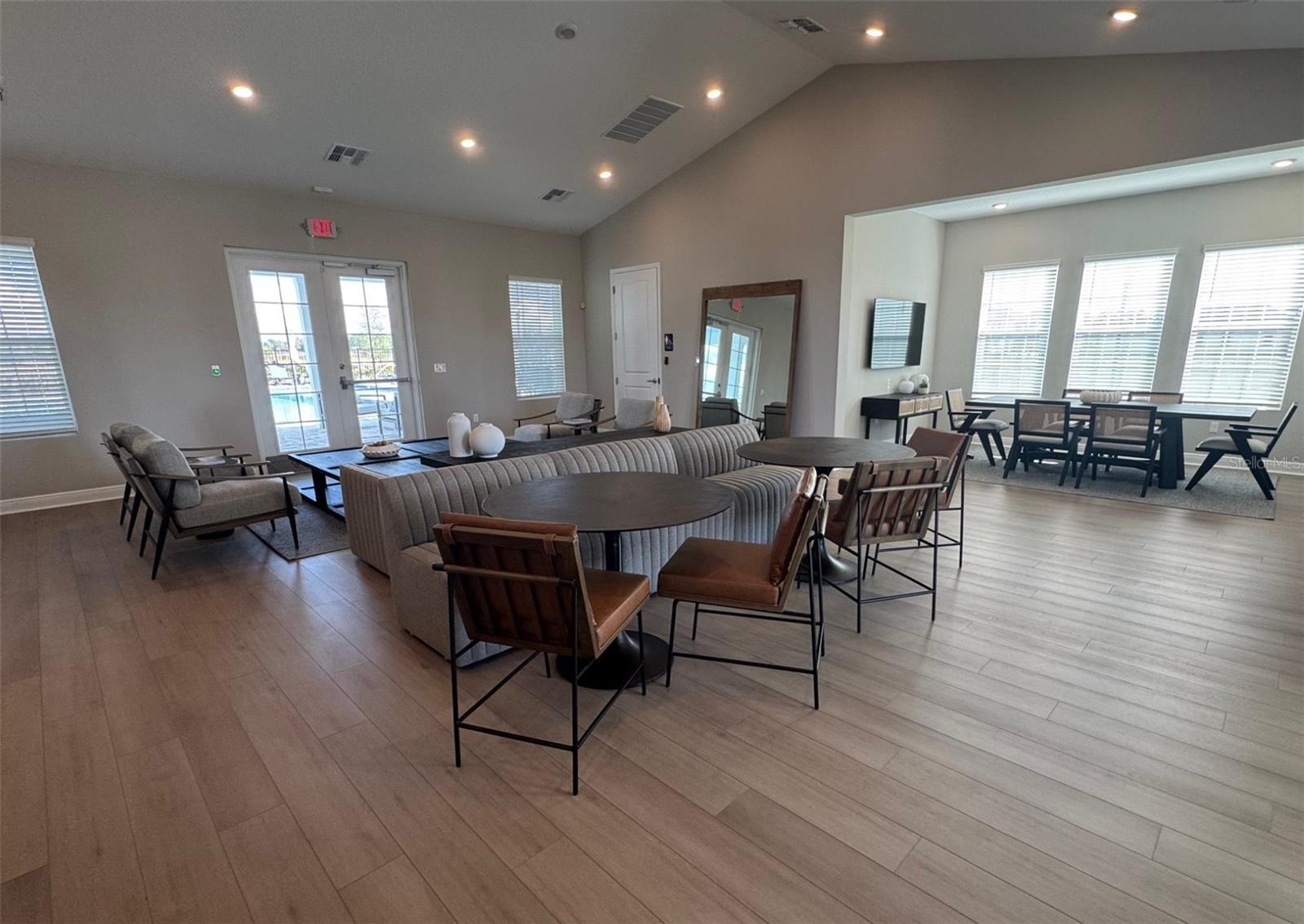 TRAILSIDE - Residential