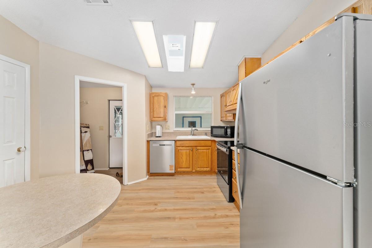 910 ORCHID STREET