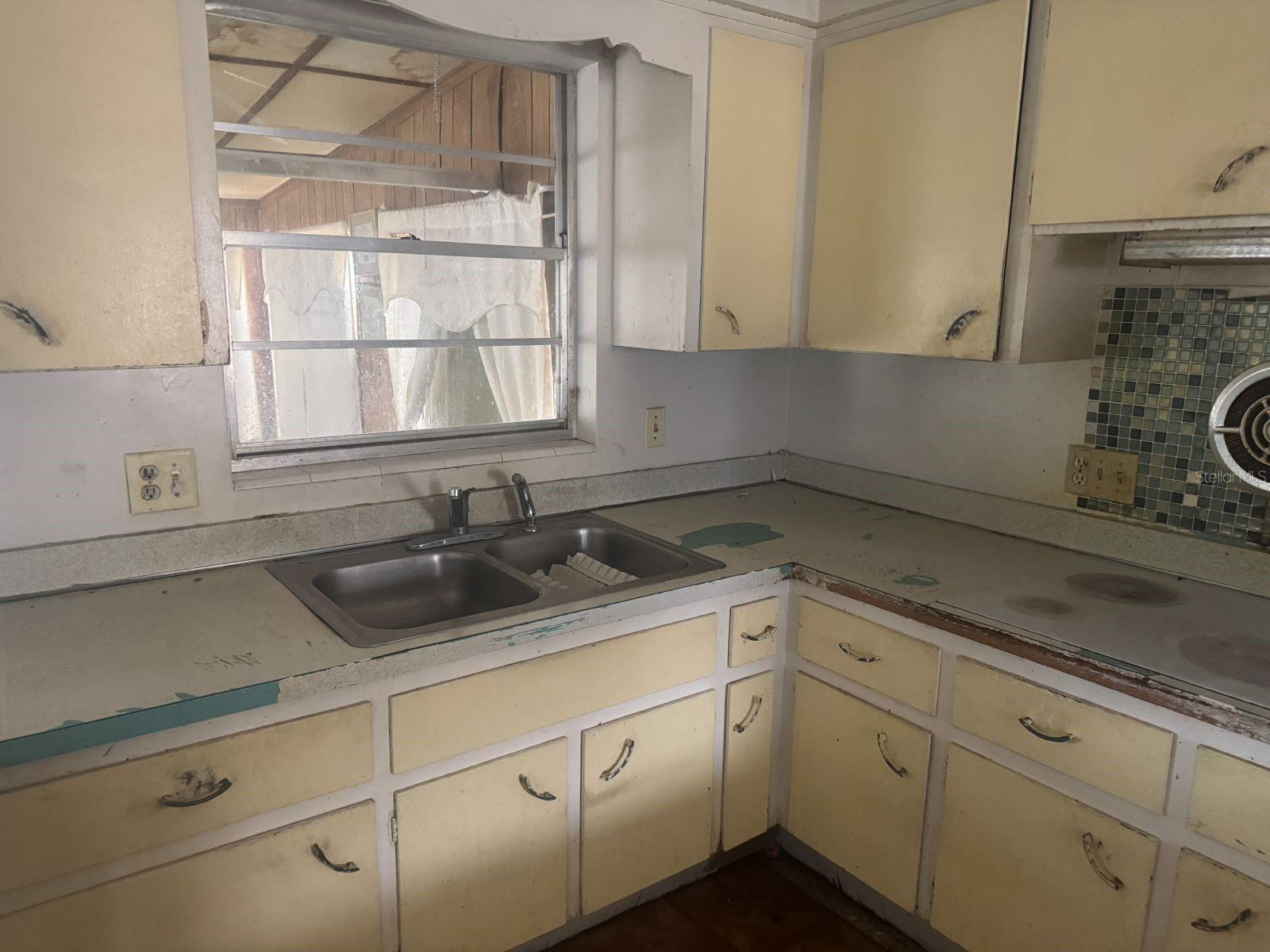 BREEZEWOOD PARK UNIT 01 - Residential