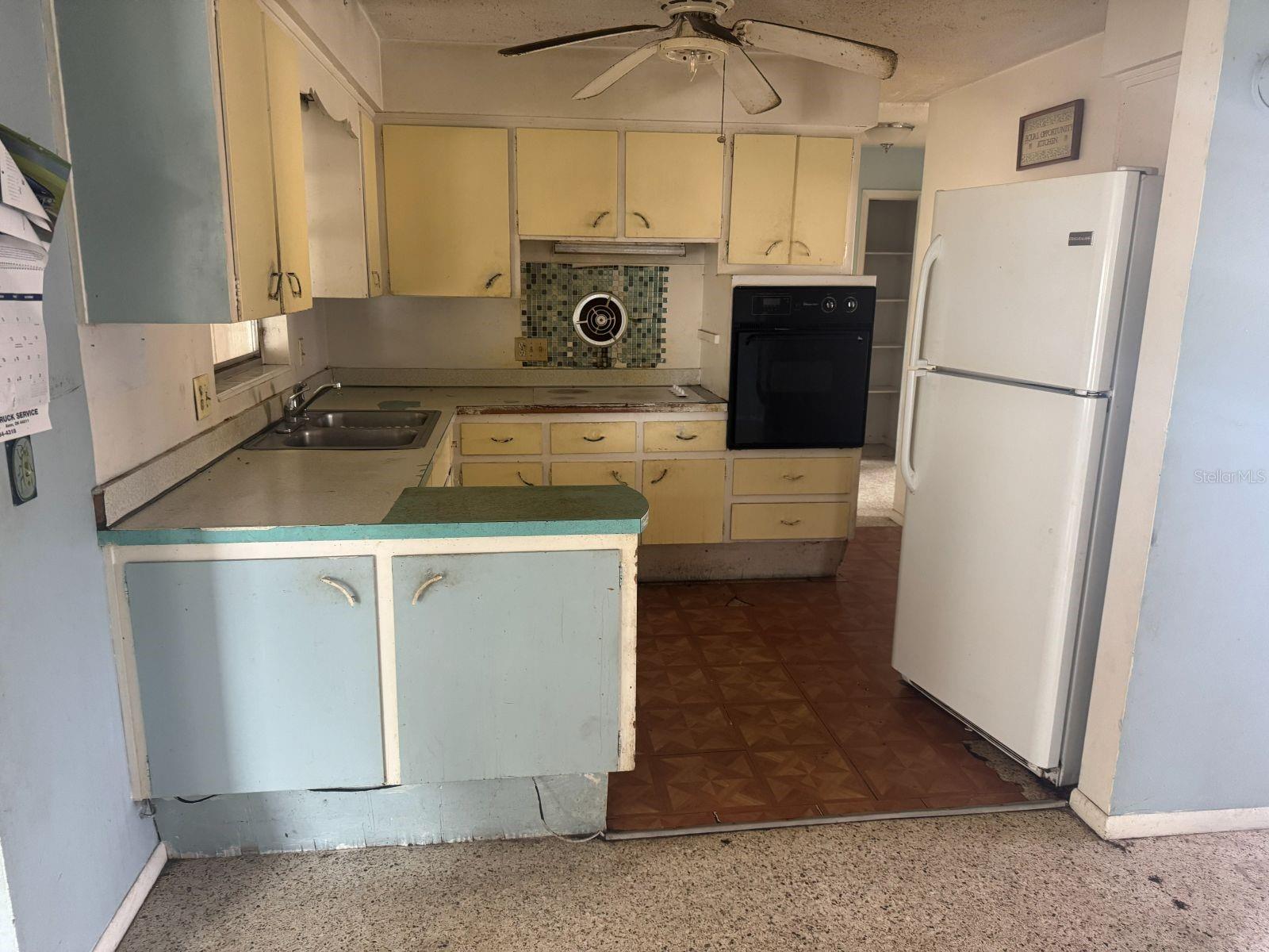 BREEZEWOOD PARK UNIT 01 - Residential