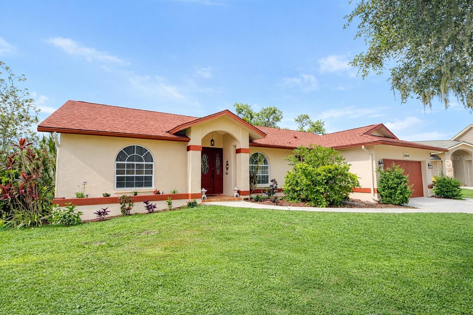 2144 BLACK OAK COURT