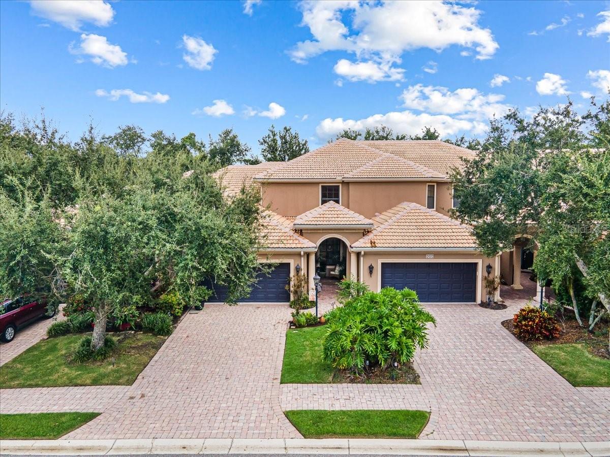 BOUGAINVILLEA PLACE - Residential