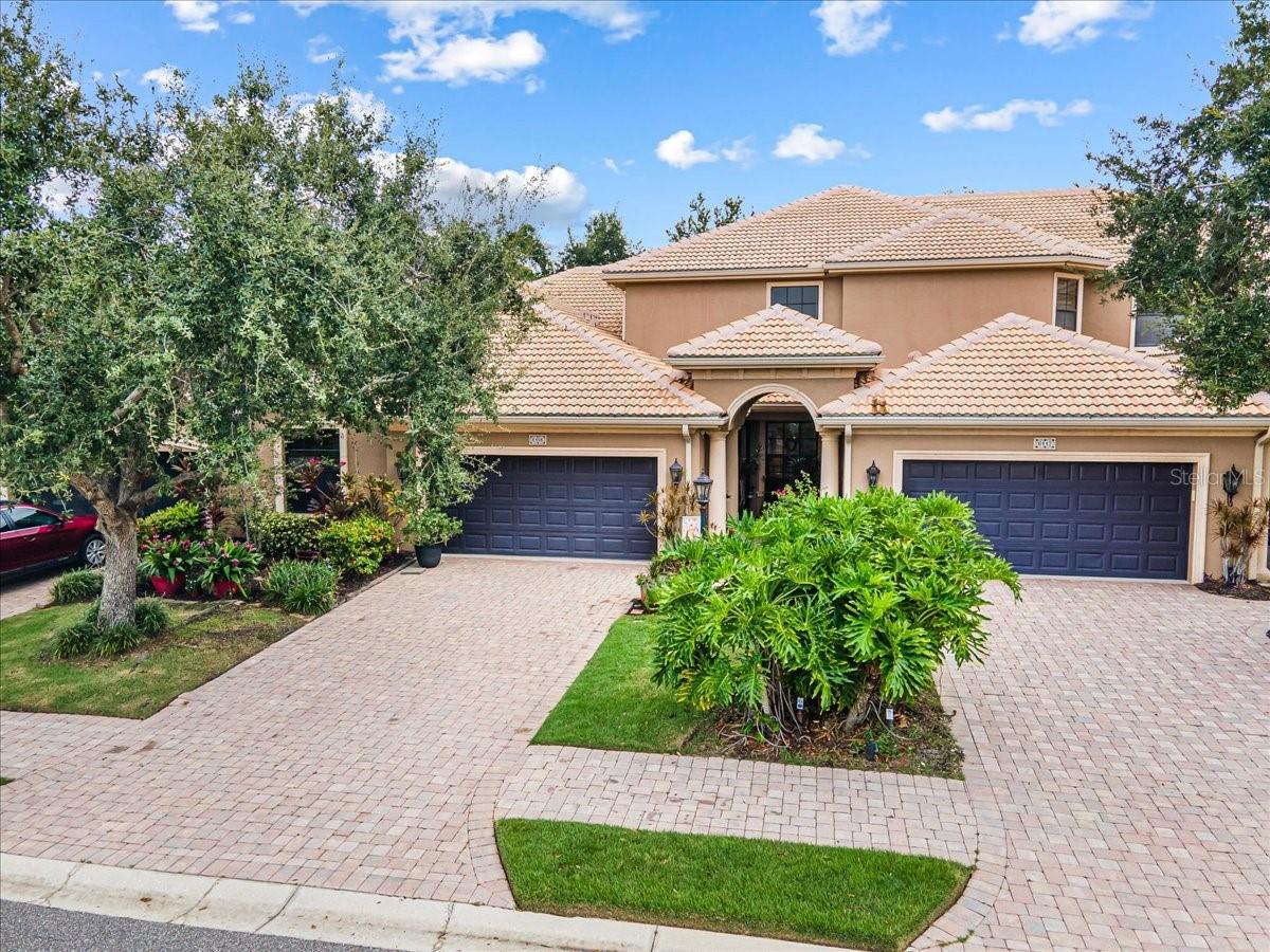 BOUGAINVILLEA PLACE - Residential