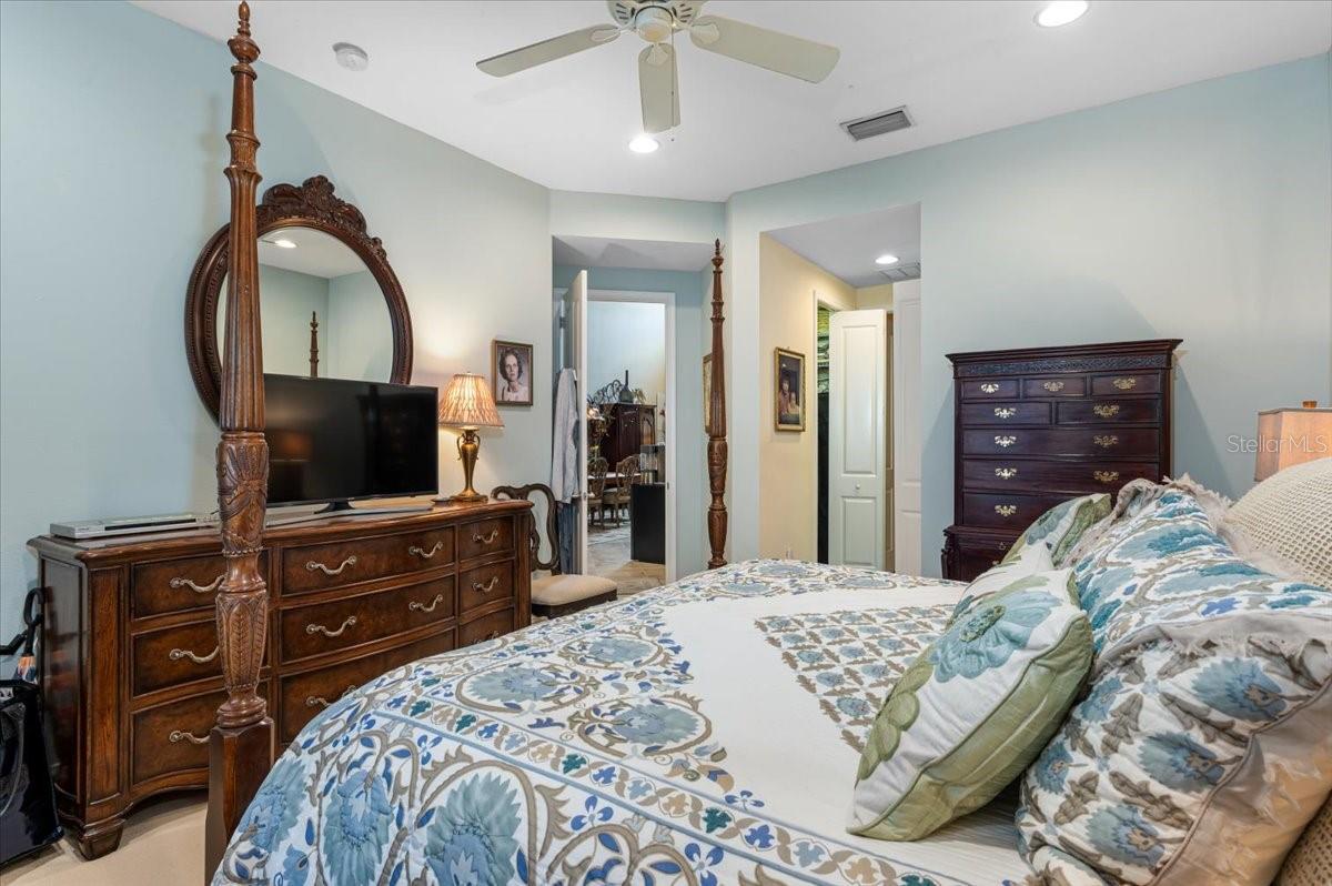 BOUGAINVILLEA PLACE - Residential