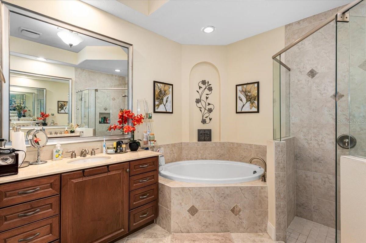 BOUGAINVILLEA PLACE - Residential