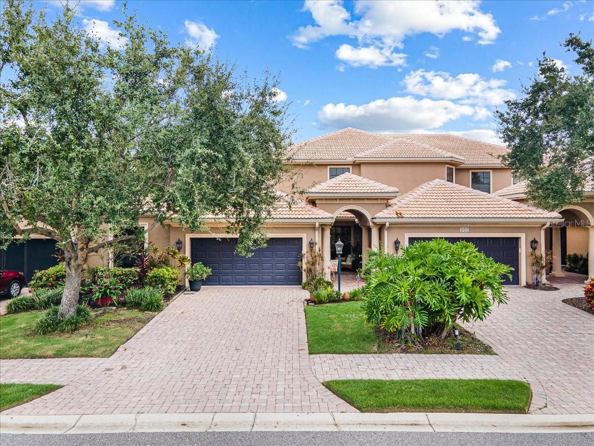 BOUGAINVILLEA PLACE - Residential