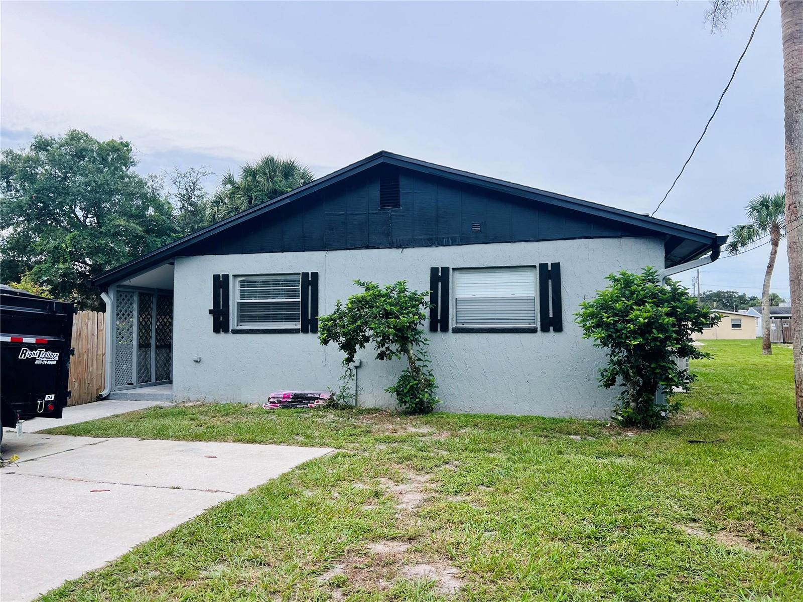 Welcome Home to this Beautifully Remodeled 2 Bedroom, 1 Bath apartment just minutes from charming Downtown New Port Richey. Inside, you’ll find a modern open layout with Brand New finishes throughout. The Kitchen features sleek Quartz Countertops, Stainless Steel Appliances, and plenty of cabinet space. Freshly updated from top to bottom, this apartment blends comfort with style. Conveniently located close to shopping, dining, parks, and the riverfront, you’ll love the lifestyle this home offers.