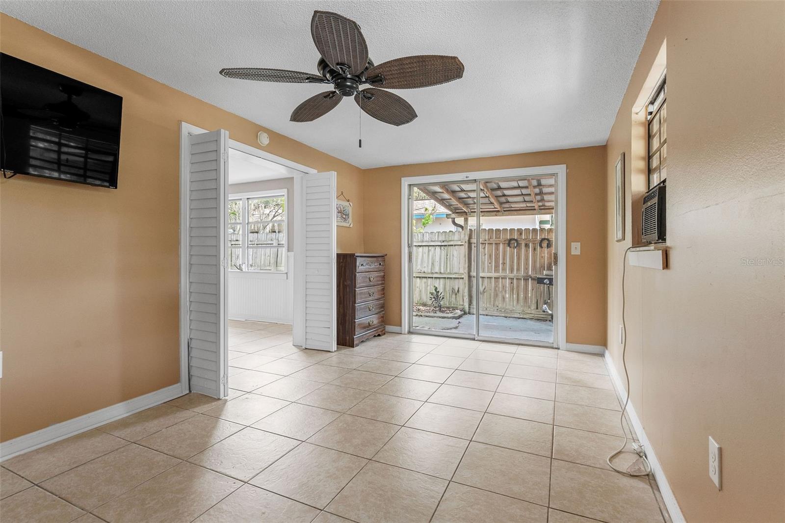 PALM GROVE COLONY - Residential