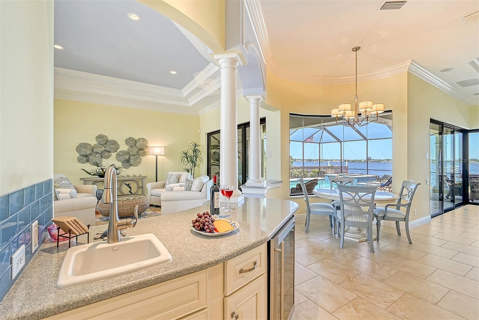 RIVERDALE - Residential