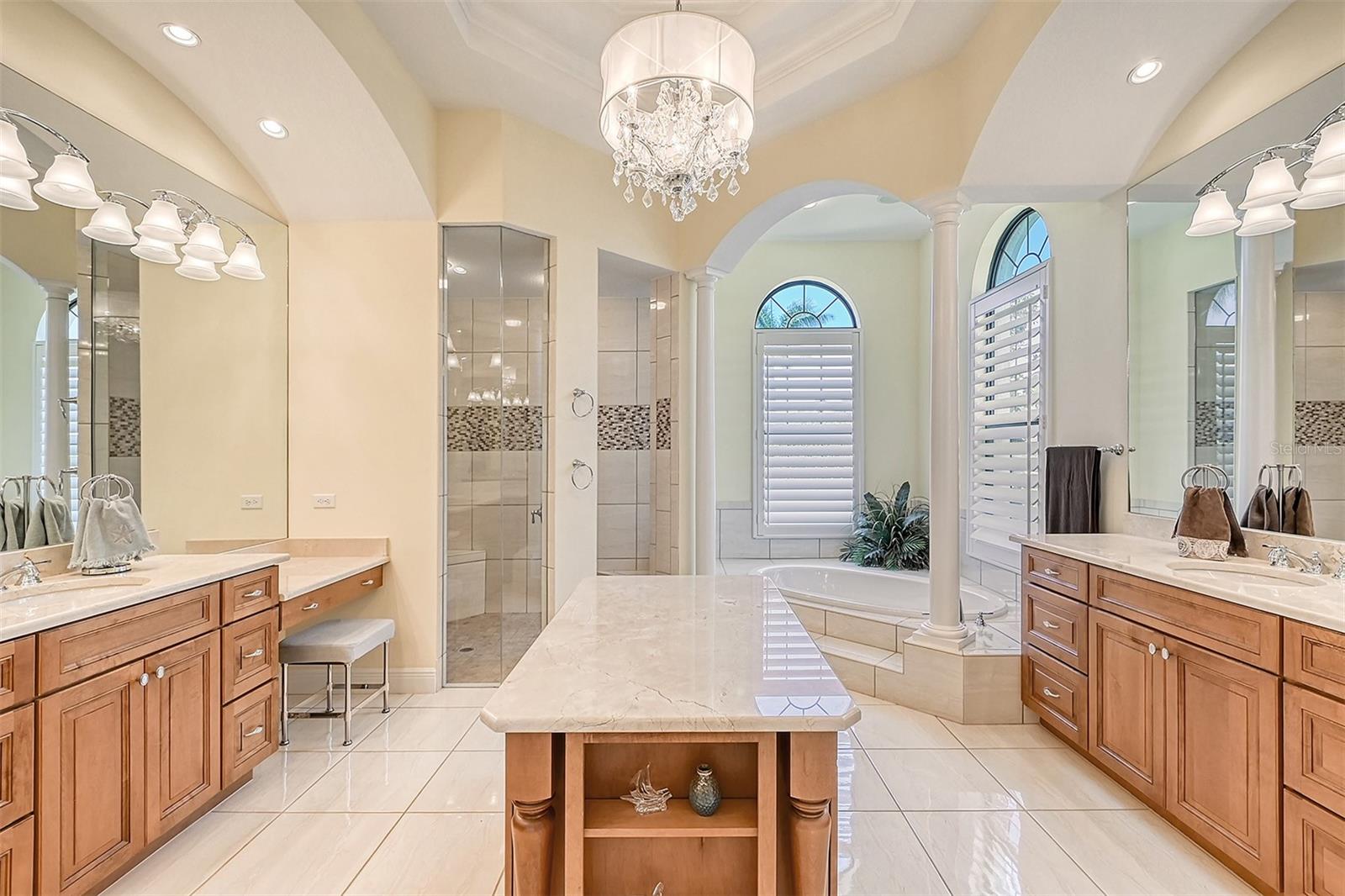 RIVERDALE - Residential