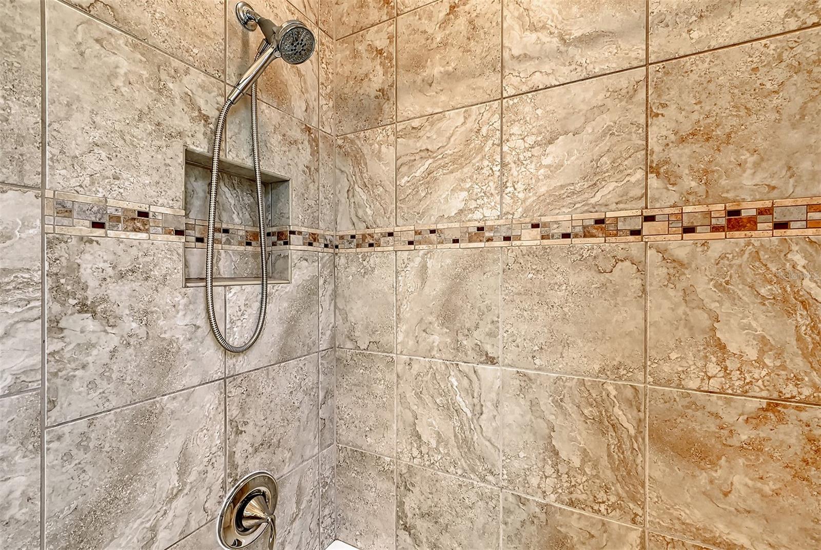 RIVERDALE - Residential