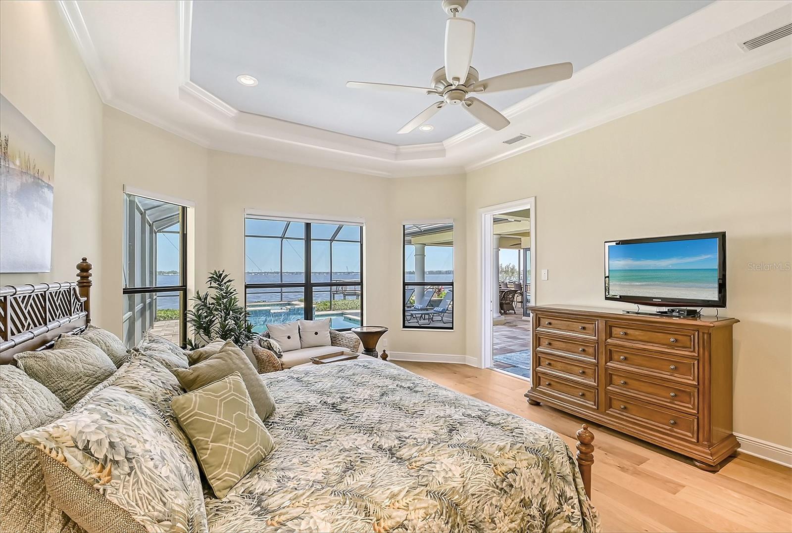 RIVERDALE - Residential