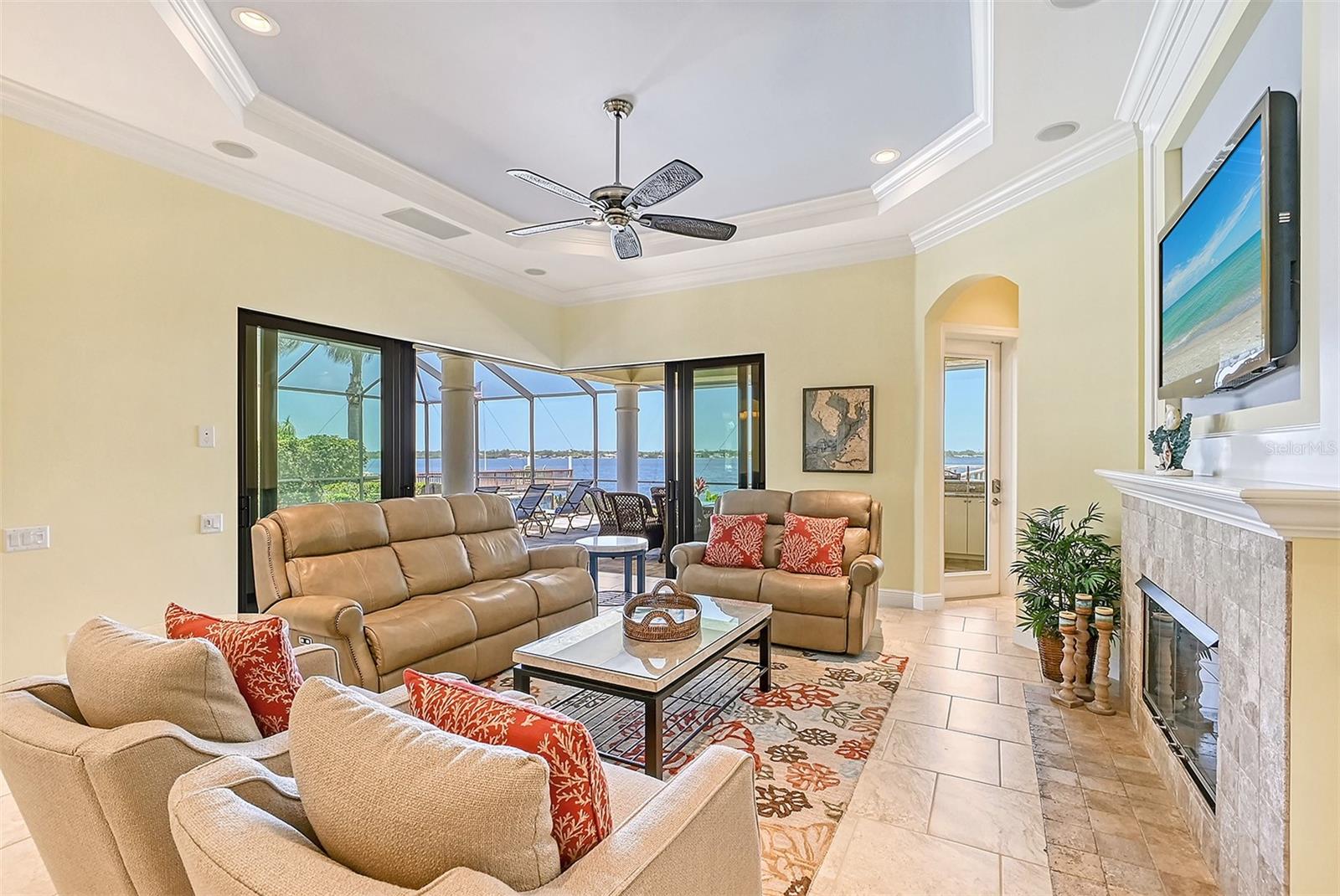 RIVERDALE - Residential