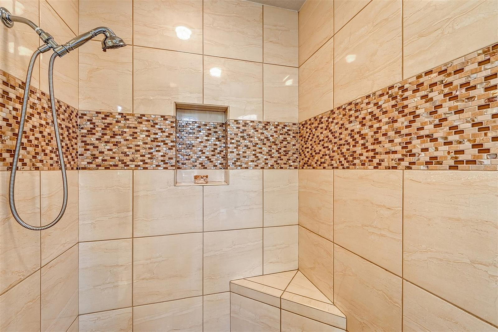 RIVERDALE - Residential