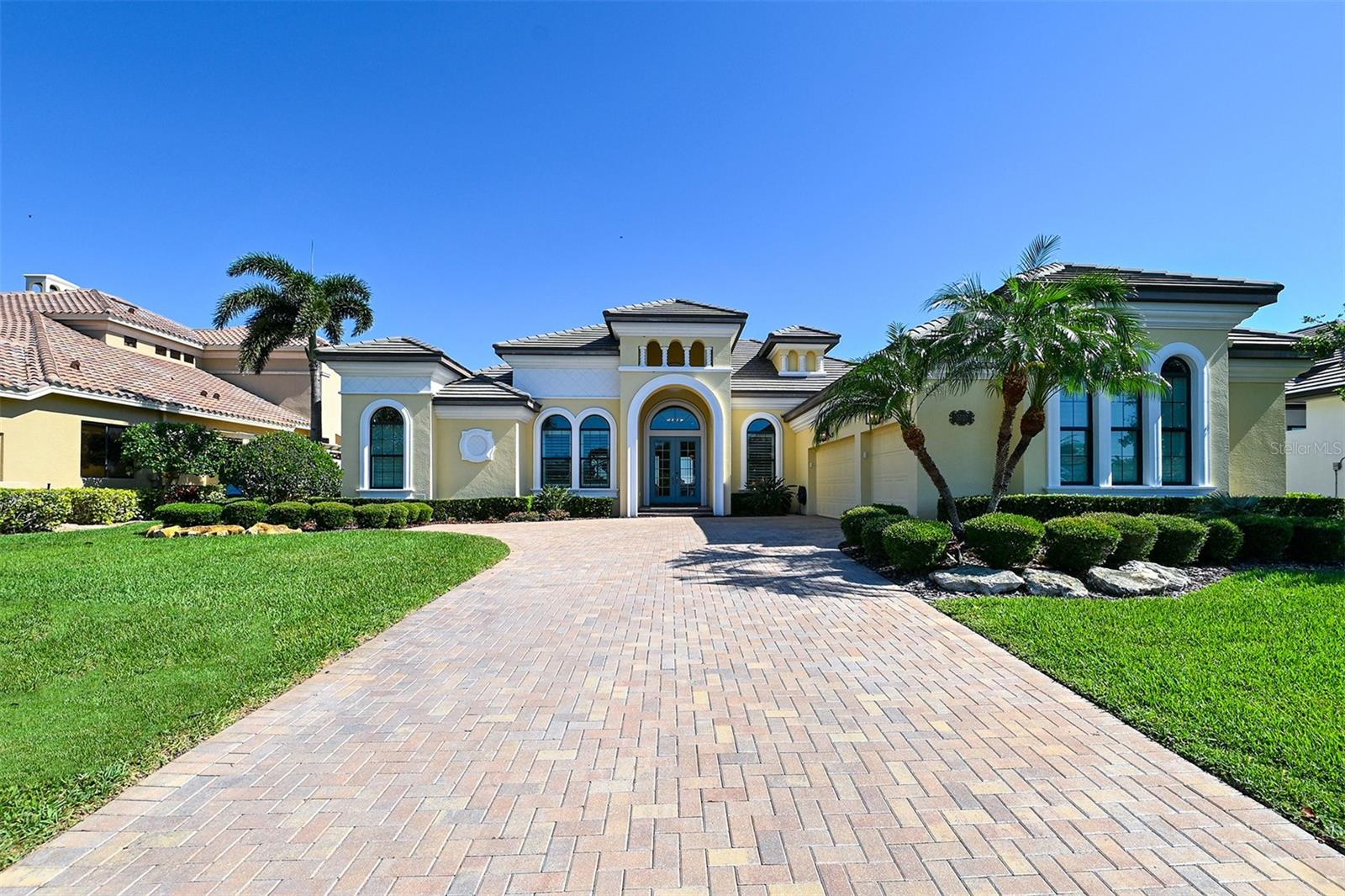 RIVERDALE - Residential