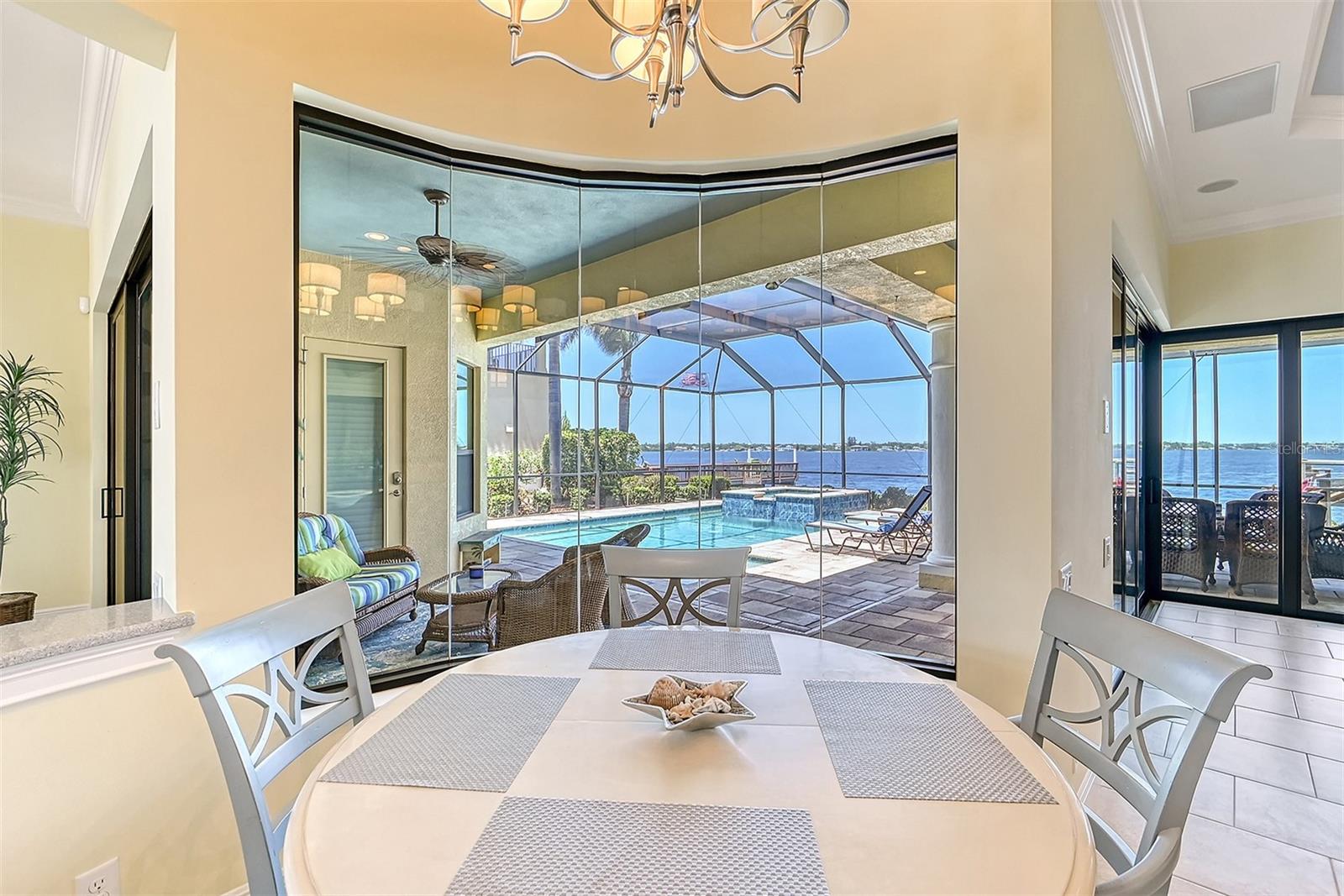 RIVERDALE - Residential