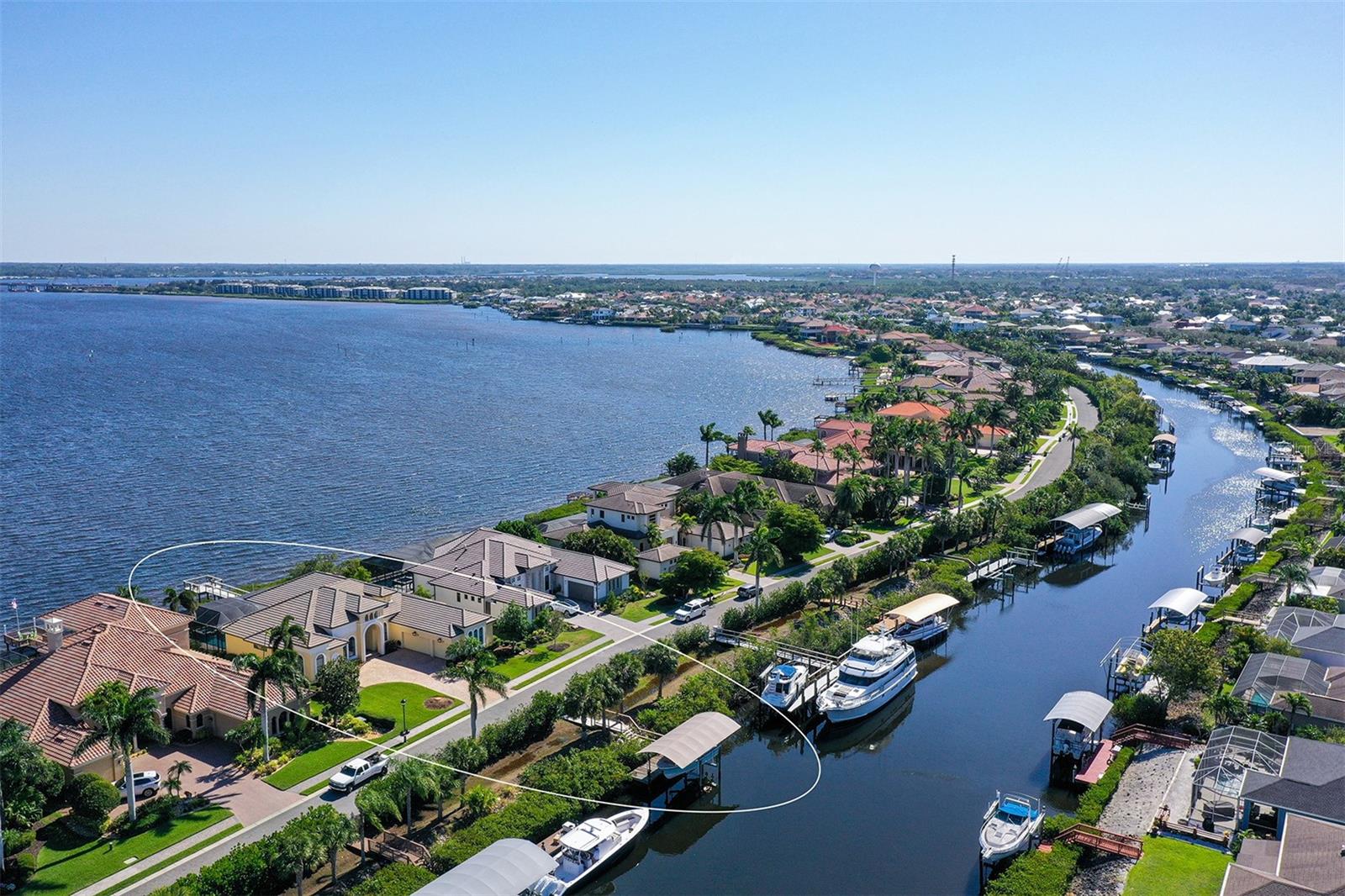 RIVERDALE - Residential