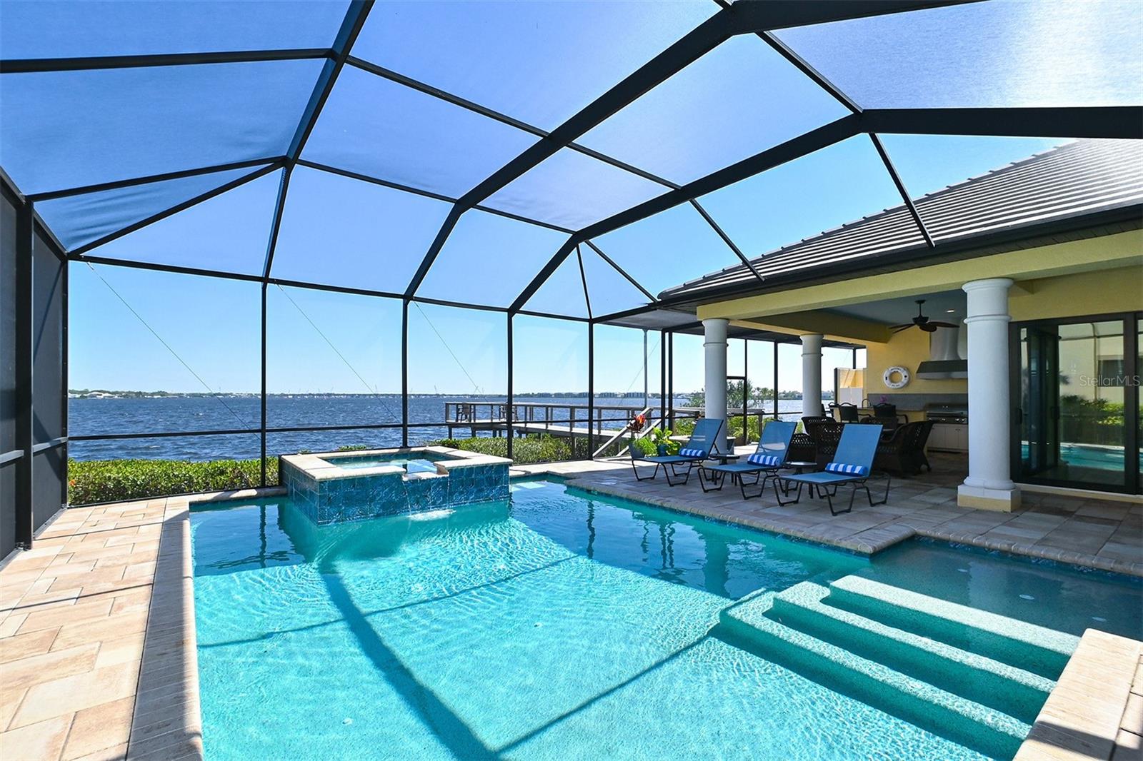 RIVERDALE - Residential