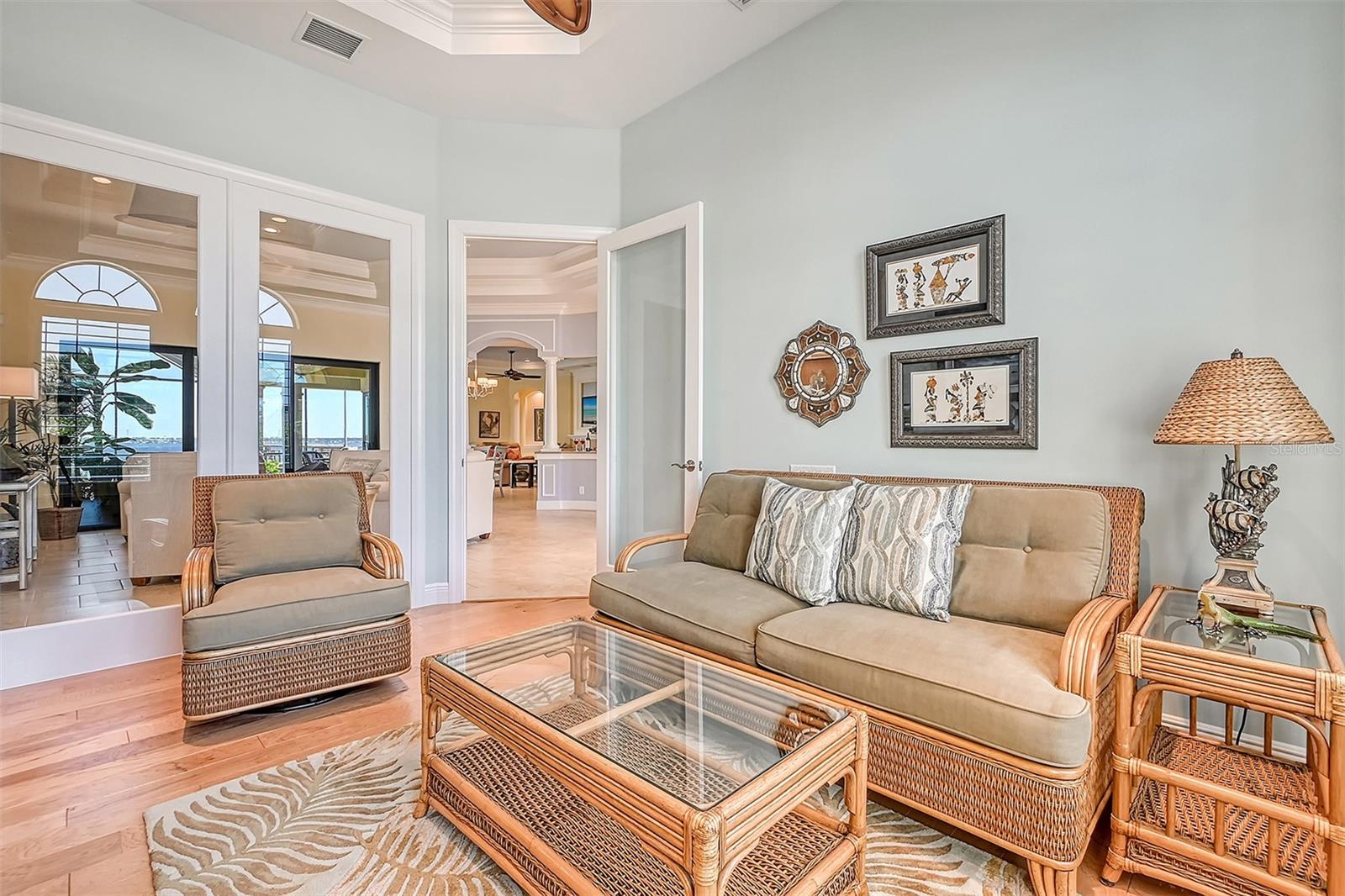 RIVERDALE - Residential