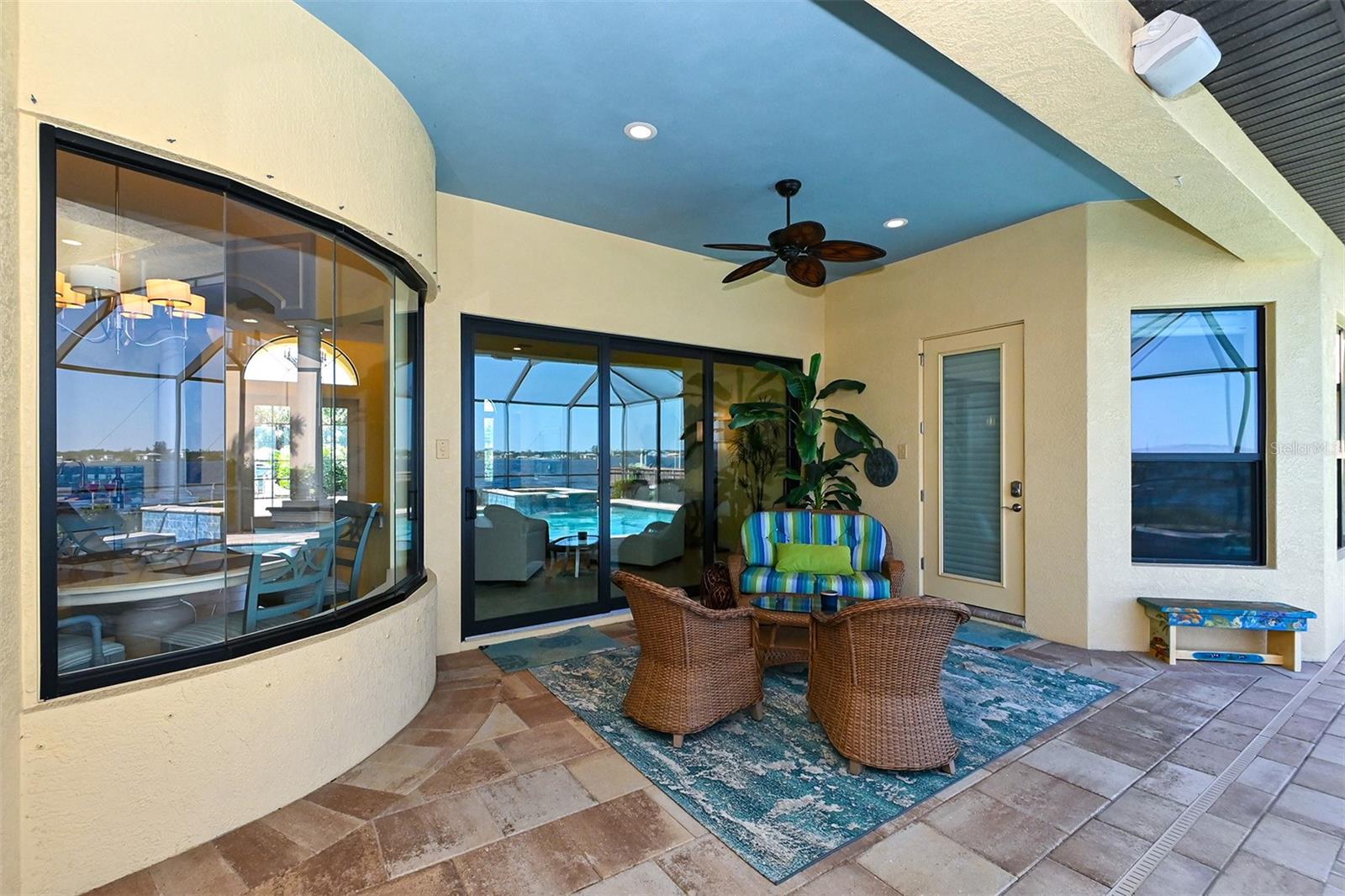 RIVERDALE - Residential