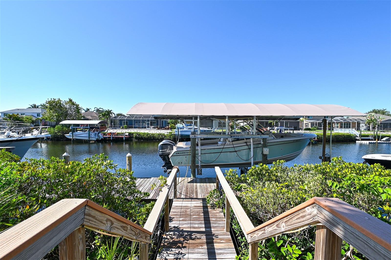 RIVERDALE - Residential