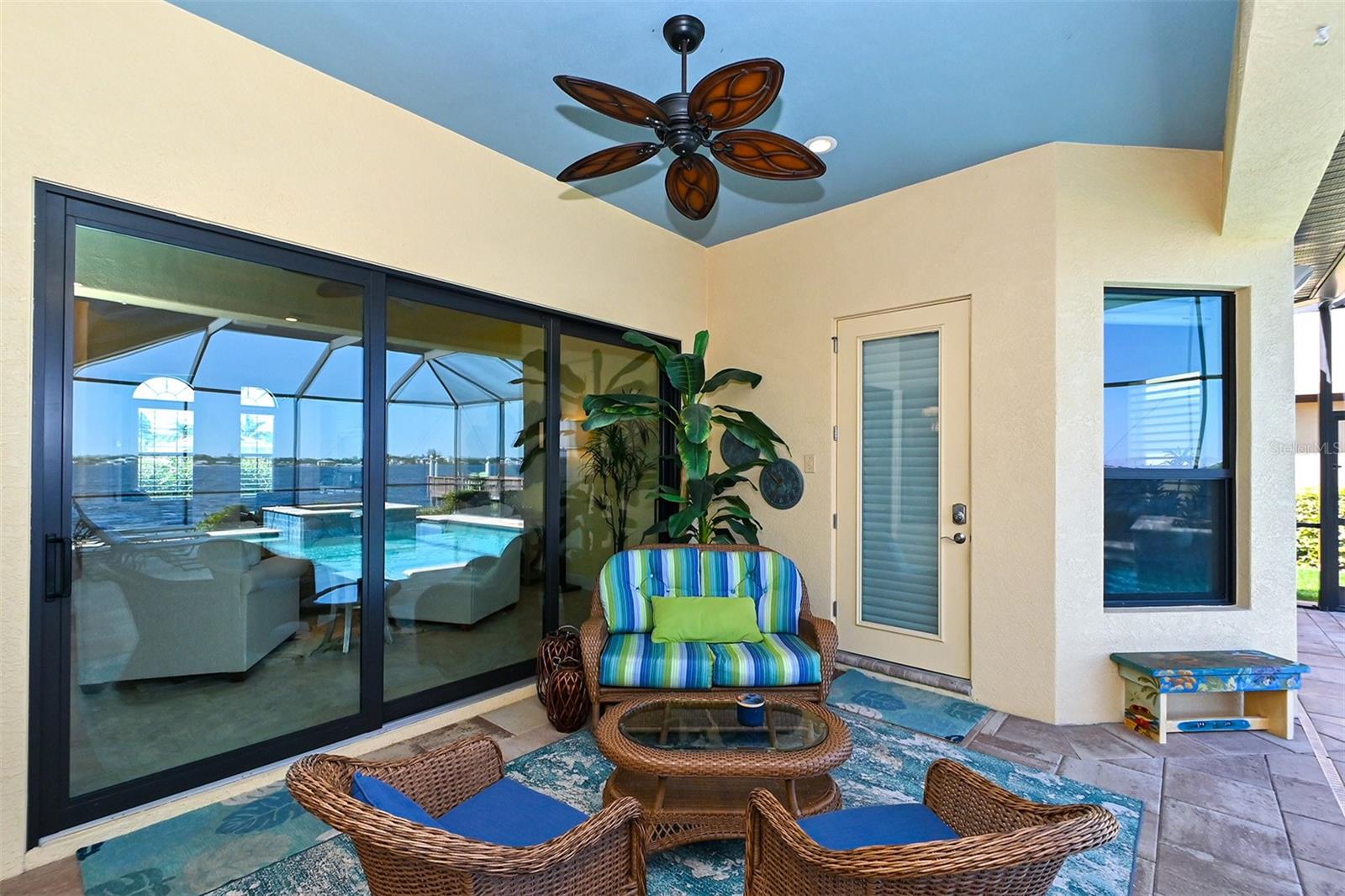 RIVERDALE - Residential