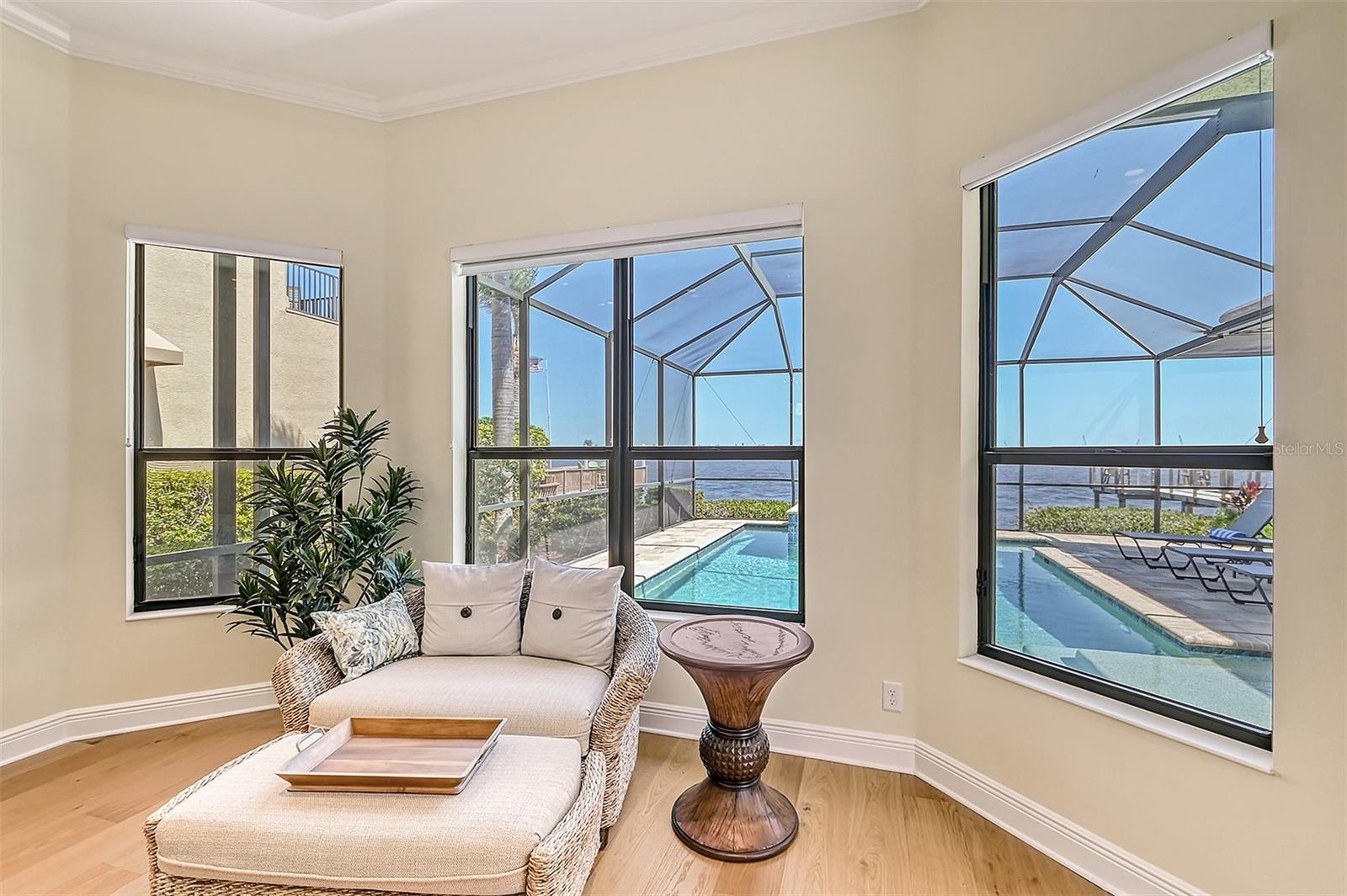 RIVERDALE - Residential