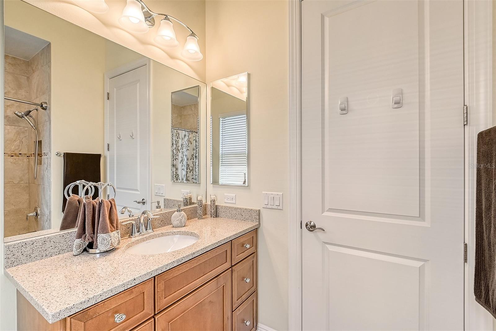 RIVERDALE - Residential