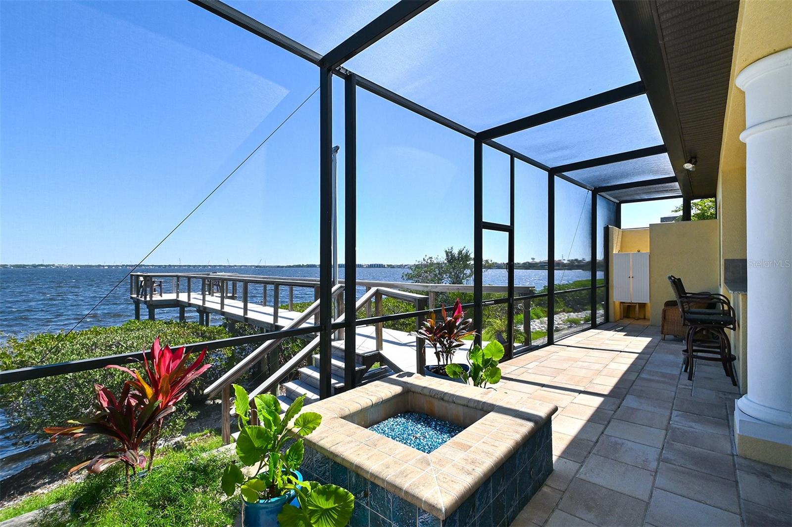 RIVERDALE - Residential