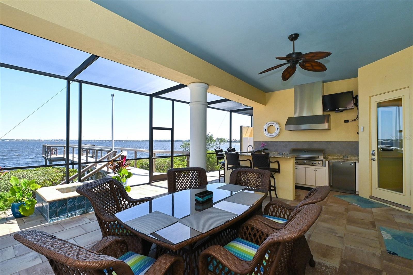 RIVERDALE - Residential