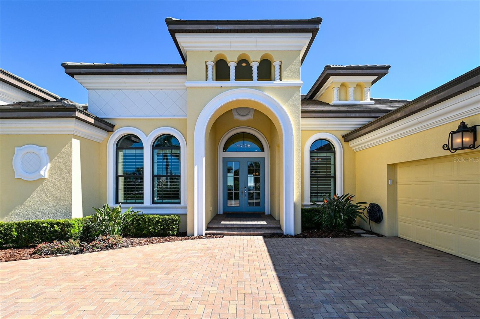 RIVERDALE - Residential